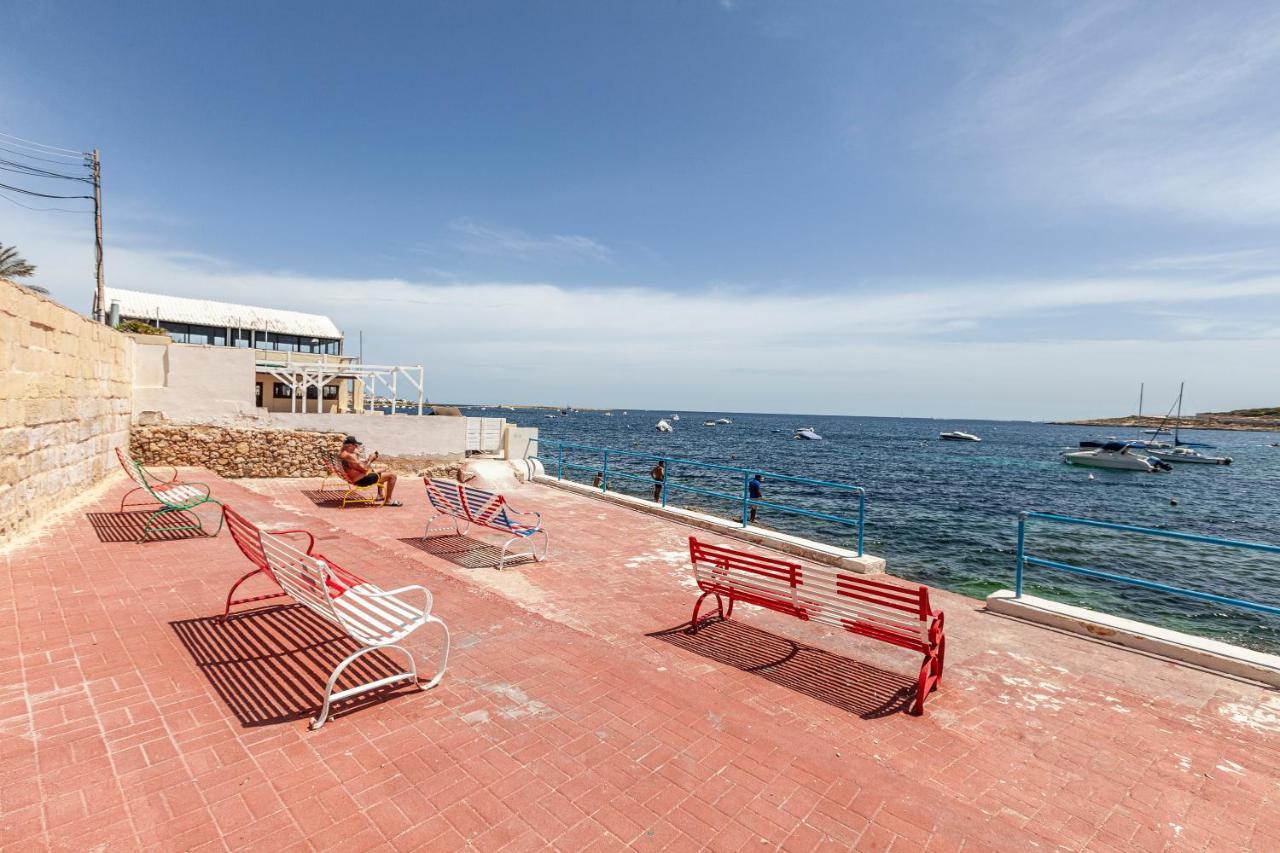 Z4 - Seafront Apartment セント・ポールズ・ベイ エクステリア 写真